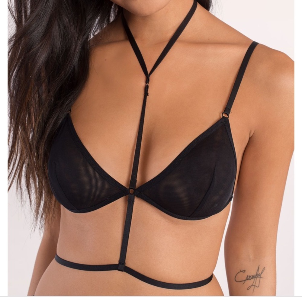 NWT Tobi harness bralette